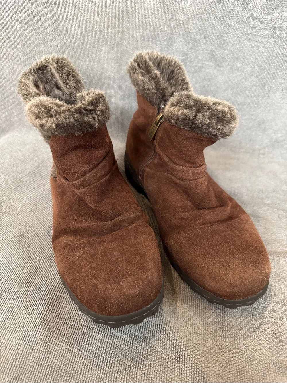 Khombu Lisa Brown Suede Faux Fur All Weather Winter Ankle Boots Size 9